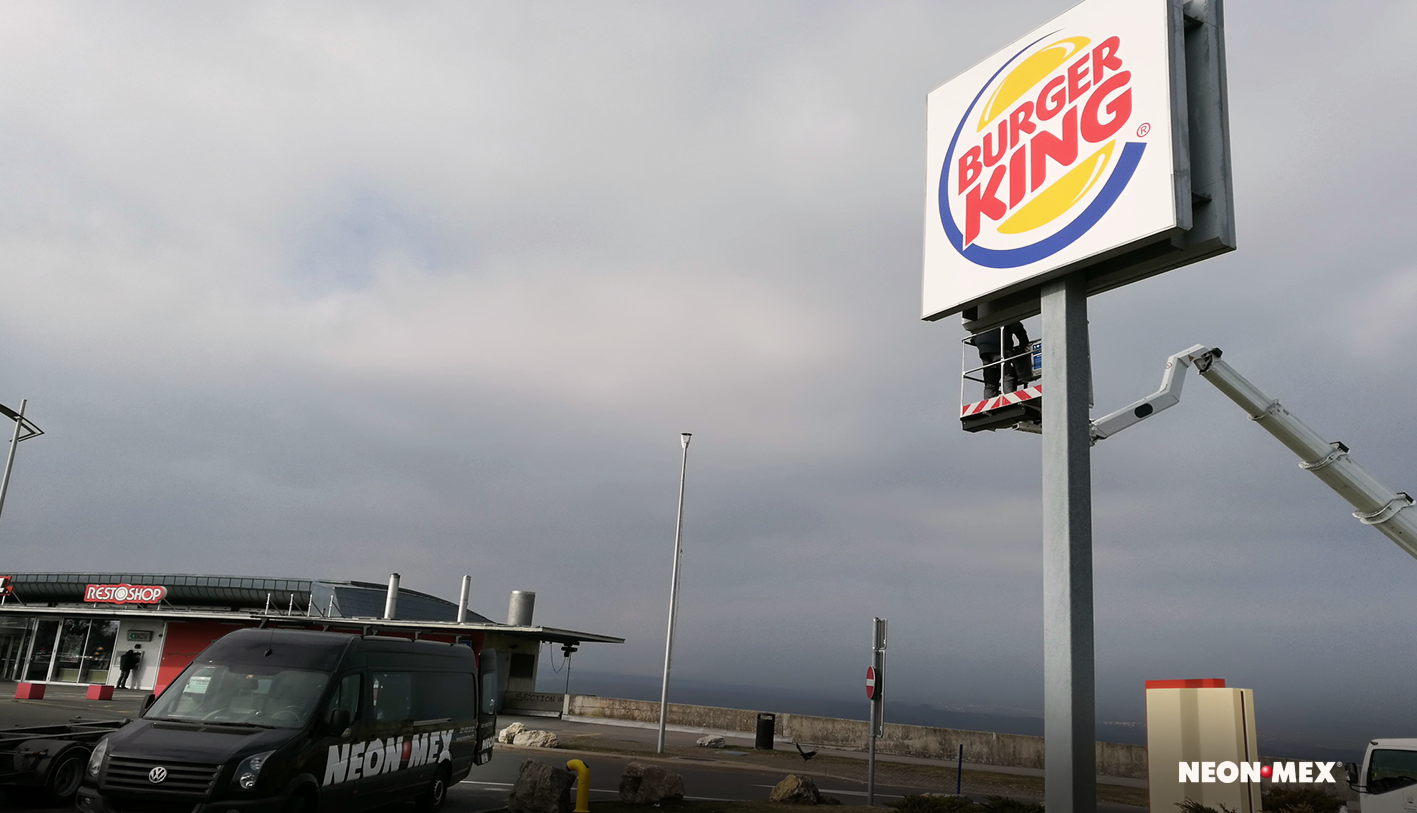 Burger-King-Bavois-Enseignes et totems lumineux
